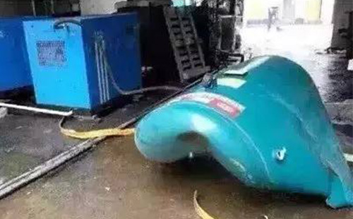 空(kong)壓機儲(chǔ)氣罐爆(bào)炸事故(gù) 空壓(ya)機儲氣(qì)罐爆炸(zha)事故