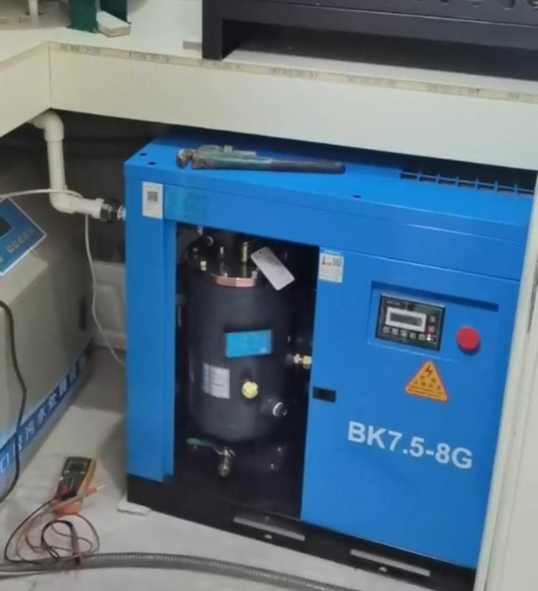 口腔(qiāng)醫院用上了開(kāi)山螺杆空壓機(ji)