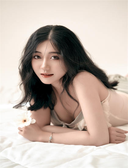 美术设计：13条命政治的权力博弈与社会结构——解析艺术成就的历史地位